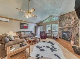 1 Mi to Downtown Ruidoso Peaceful Forested Cabin!