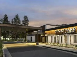 Courtyard by Marriott Bakersfield