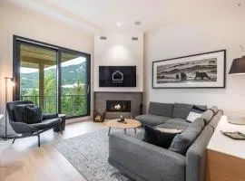 Blueberry Hill Estates 3144 by Outpost Whistler