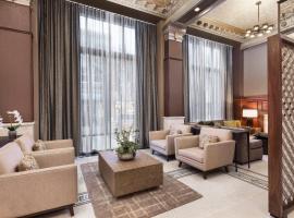 Courtyard by Marriott Cape Girardeau Downtown，開普吉拉多的萬豪飯店