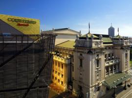 Courtyard by Marriott Belgrade City Center: Belgrad'da bir otel