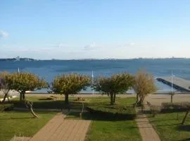 F1 Confortable avec Loggia à Balaruc-les-Bains - FR-1-680-44