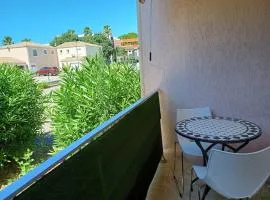 Charmant studio à Balaruc-les-Bains avec parking inclus - FR-1-571-68