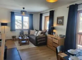 Appartement neuf 3 pièces, vue piste, parking couvert - FR-1-291-1026