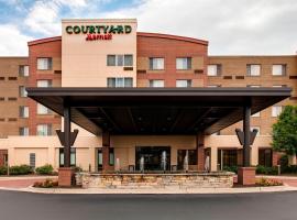 Courtyard by Marriott Chicago Schaumburg/Woodfield Mall, hotel v destinaci Schaumburg