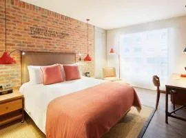 The Artisan D.C. Hotel, Autograph Collection