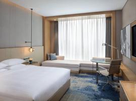 Courtyard by Marriott Zhengzhou Airport, accessible hotel in Zhengzhou
