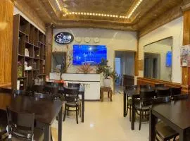 Hoa Đào Hostel