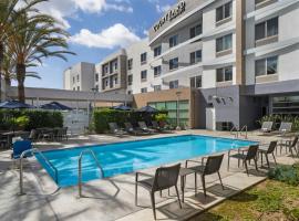 Courtyard Long Beach Airport, хотел в Лонг Бийч