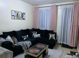 The Trendy Terrace, Kamakis