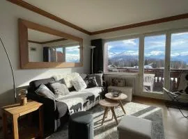Cosy Rooftop Downtown Crans-Montana with Stunning View and Swimming Pool