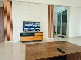 Bamboo Stays 3bhk with Skylounge & pool