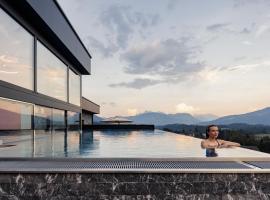 Kaiserjuwel 4 Sterne Superior โรงแรมในPrama