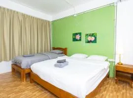 Tom Guest House ทอมส์ เกสต์เฮ้าส์