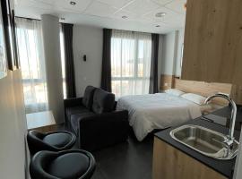 Apartamentos - Mirasur, aparthotel v destinaci Parla