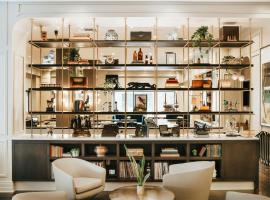 Renaissance Saint Elm Dallas Downtown Hotel