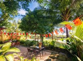 Laoxao Lakeview Homestay