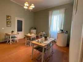 B&B Home XIX