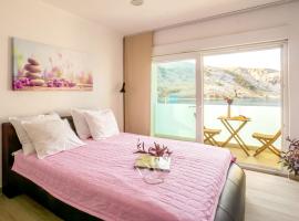 Marija Lon, hotel v Metajni