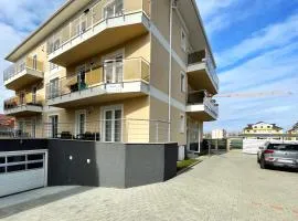 Bella Vista Red Apartment