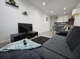 A&J Properties - 2 Bed Flat with Netflix&Disney
