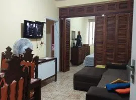 Guarujá-Pitangueiras-Quarto Privativo em apto compartilhado