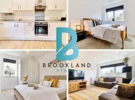 Two Bedroom by Brookland Stays Serviced Accommodation Short Lets Hertfordshire with Free WiFi