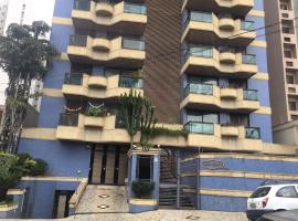 Flat- Coração do Cambui in Campinas - 70m2 ap 71, hotel in Campinas