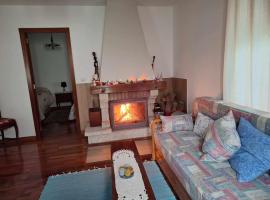 Casita acogedora en el centro del pueblo, villa in Porriño
