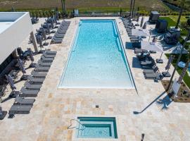 Gorgeous 4Bd Close to Disney @ Magic Village 7581