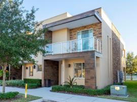 Stunning 4Bd Close to Disney @ Magic Village 7614, hôtel à Orlando