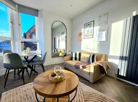 Modern, Cosy Home In Glasgow
