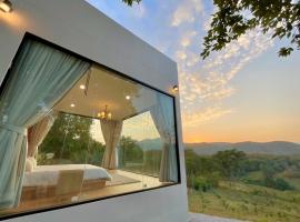 Rabbit Forest สวนผึ้ง, hotel with parking in Ban Thung Faek