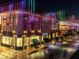 La Ville Hotel & Suites CITY WALK Dubai, Autograph Collection, hotel v Dubaji