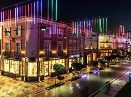 La Ville Hotel & Suites CITY WALK Dubai, Autograph Collection