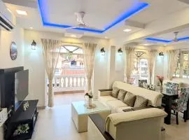 Sapna Homes 4BHK Penthouse, 5min to Beach