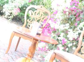 Sweetsop Jamaica Villa and Tours, hotel u gradu Montego Bej