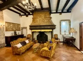 Maison du Roy / Royal Chambers