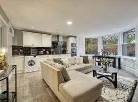 Stylish 3-Bedroom Apartment in Central Glasgow