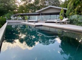 Balmoral 575、モントビルのホテル