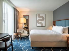 Courtyard by Marriott Paris Arcueil – hotel w mieście Arcueil