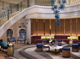 Renaissance Paris La Defense Hotel, family hotel in Puteaux