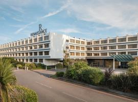 伦敦希思罗机场万丽酒店，位于伦敦希思罗机场 - LHR附近的酒店