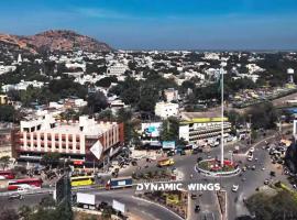 Model Grand Inn, hotel v destinaci Bellary