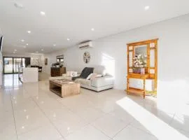 Stay Temora - Central Townhouse 290A
