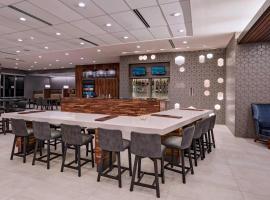 Courtyard by Marriott Houston Sugar Land/Lake Pointe, מלון ליד Sugar Land Regional Airport - SGR, 