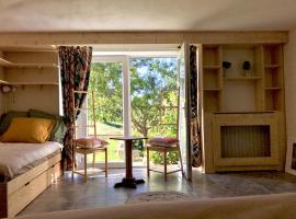 Chambre Jazzy - Gîte les Zazous, hotel v destinaci Lormes