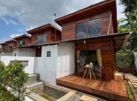 the Valley house cidwi resort, hotel u gradu Cicadas