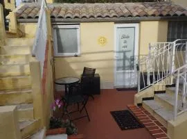 studio du soleil rez de jardin avec parking gratuit