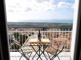 Temples and Sea view Apartment